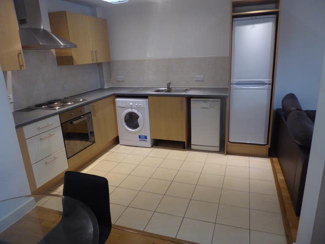  Fully  Furnished  -  2  Bed,  2  Bathroom  -  M4  Main Photo
