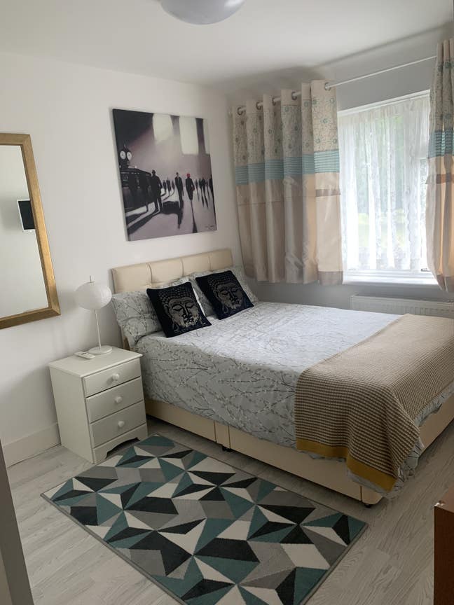 Cozy  Small Double Room for rent Main Photo