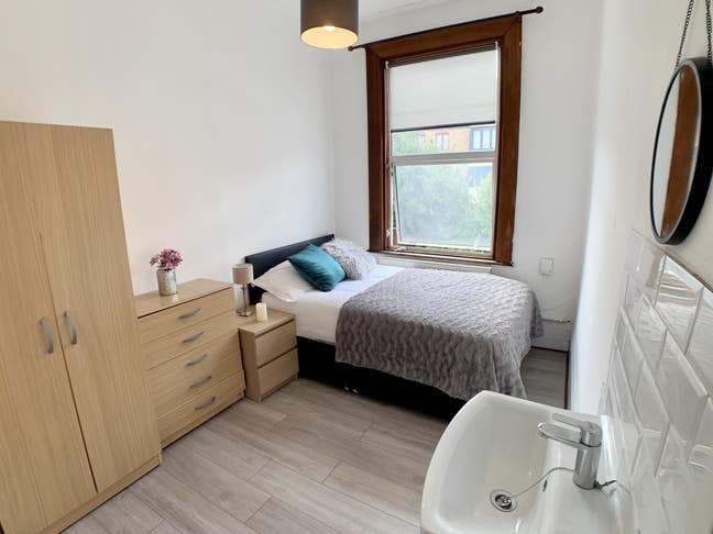 Double Rooms  Available! 3Mins to Archway St! Main Photo