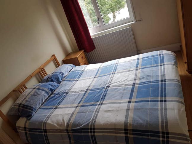 Single  Room in Shared House Main Photo