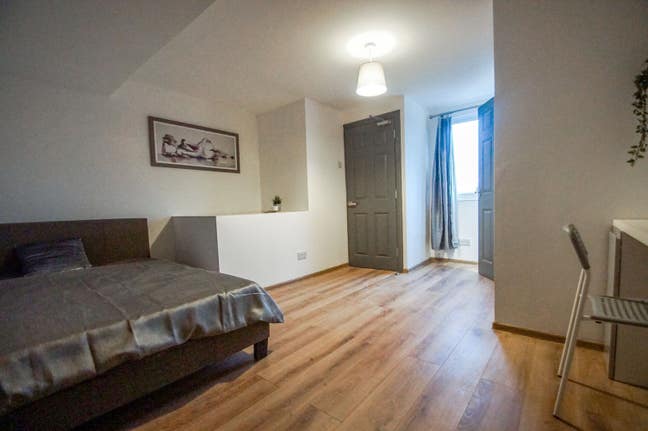 Stylish En-Suite Room Claremont Road Main Photo