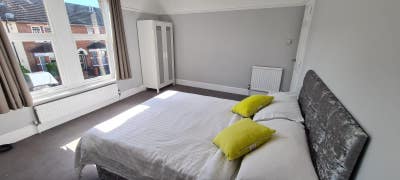 Large double room Main Photo