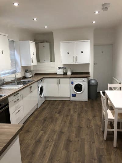 Double off-Suite &Free Parking..Professional House Main Photo
