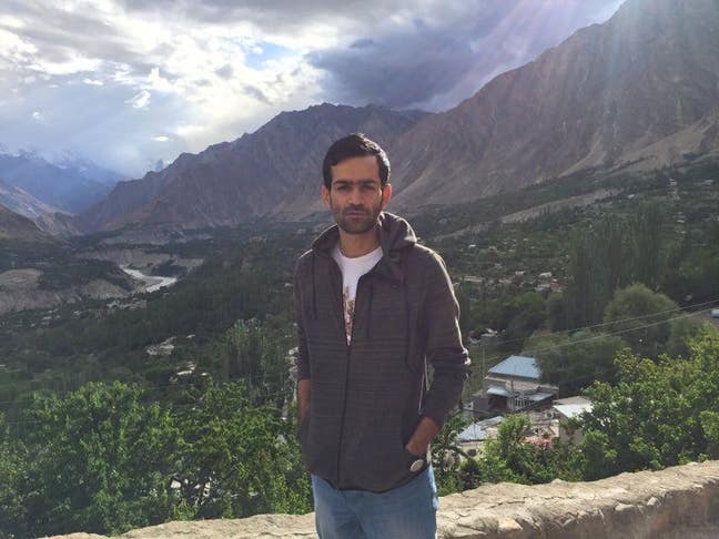 I am a male student aged 33. I am looking for... Main Photo