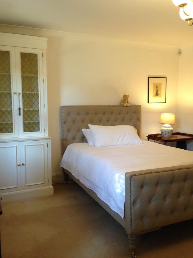 Deluxe en-suite Large Double Bed-Sitting Room. Main Photo