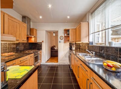 Uxbridge - Pleasant Large Single Room - excellent Main Photo