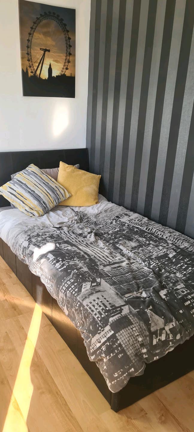 Working or Student person, ,Single room 1 march 26 Main Photo