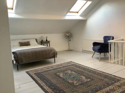 Spacious loft room heart of Brixham Main Photo
