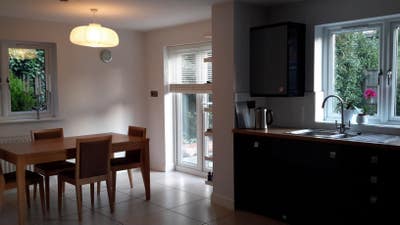 Single room for rent Main Photo