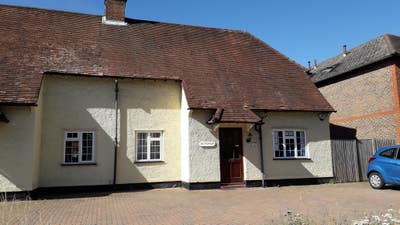 Lovely HMO in Loudwater with great connections Main Photo