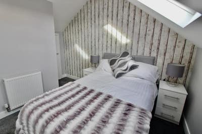 Newly Refurbished En-Suite Rooms Available Main Photo