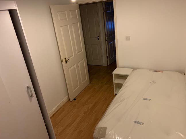 Single Room Main Photo