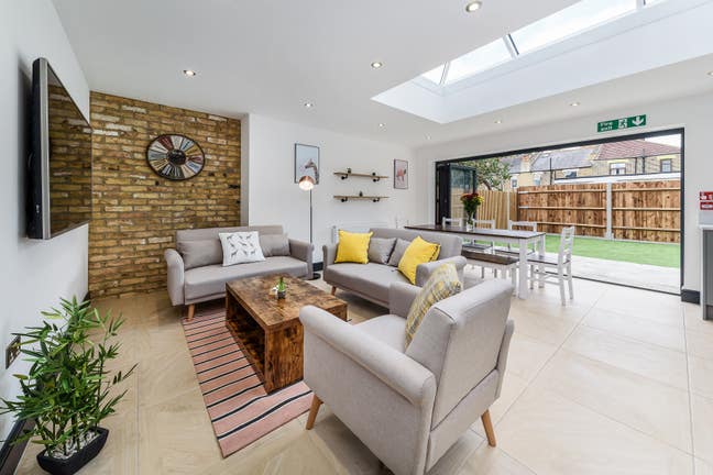 Gold standard of shared accommodation Main Photo