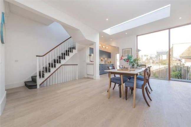 Double Room in Modern House (Bermondsey) - Female Main Photo