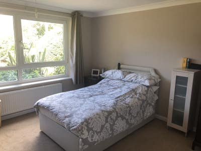 Lrge Double Furnished Bedroom + Communal Garden Main Photo