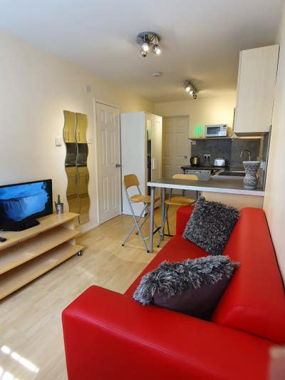 Riverfront - 1 bed apartment Main Photo