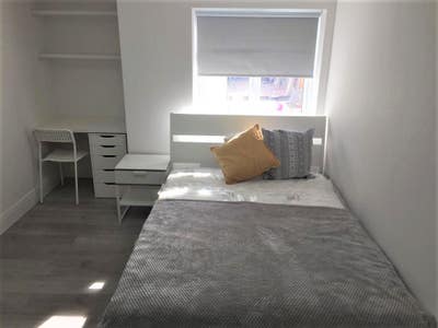 En Suite Room Rent in Ilford &pound;850 Pcm Main Photo