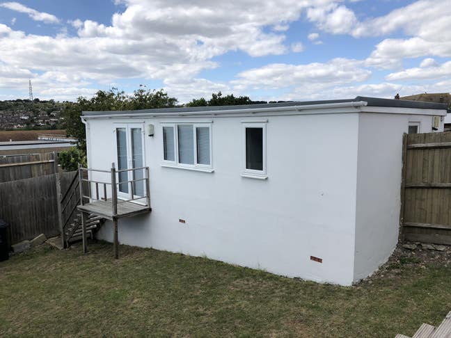 Large detached studio annex  Main Photo