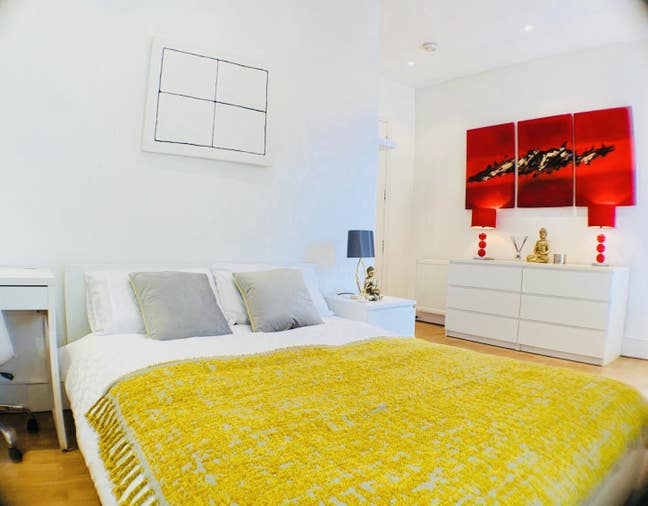 Beautiful contemporary Double Room   Main Photo