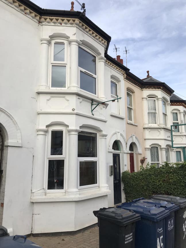 Self Contained Studio, ALL bills included! Main Photo