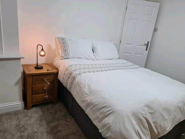 Large Double Bedroom  Main Photo