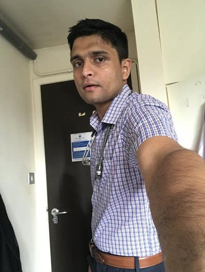 Professional looking for temporary accommodation Main Photo