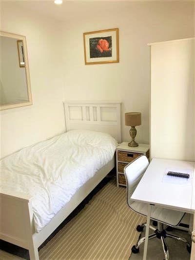 Cute Single Room near East Acton tube Staton Main Photo