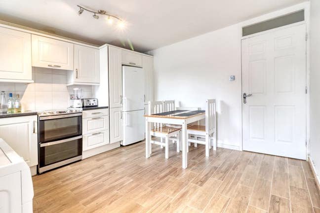 🛌 Amazing Double🏡 Lovely House🚊Walk Clap Junc Main Photo