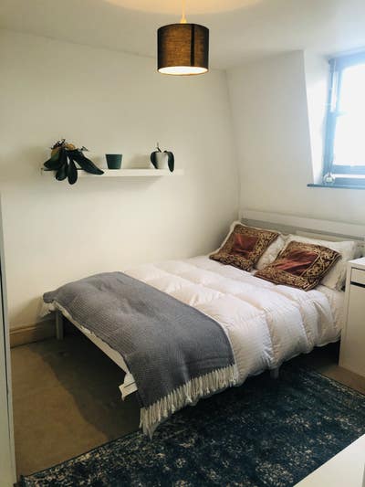 Double Bedroom in 2 bed flat Exmouth Market  Main Photo