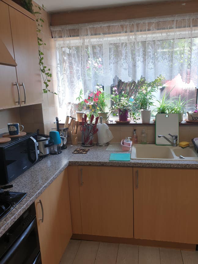 Excellent condition 1 Double room available in E13 Main Photo