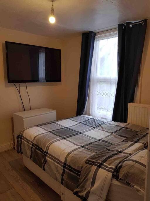 Rooms Available ShortLet-Maryland/Stratford Main Photo