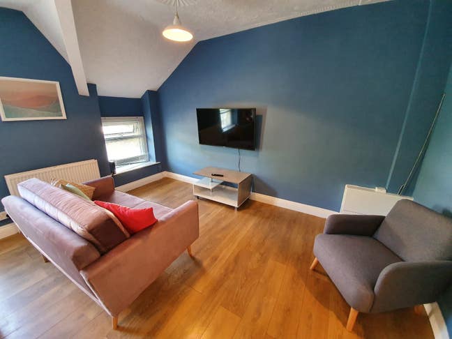 Luxury 1 Bed with a river and the stadium view Main Photo