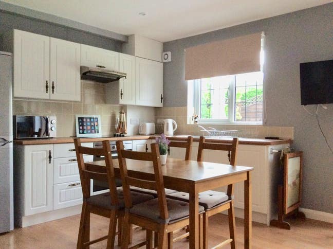 Beautiful one bed self contained annexe Main Photo