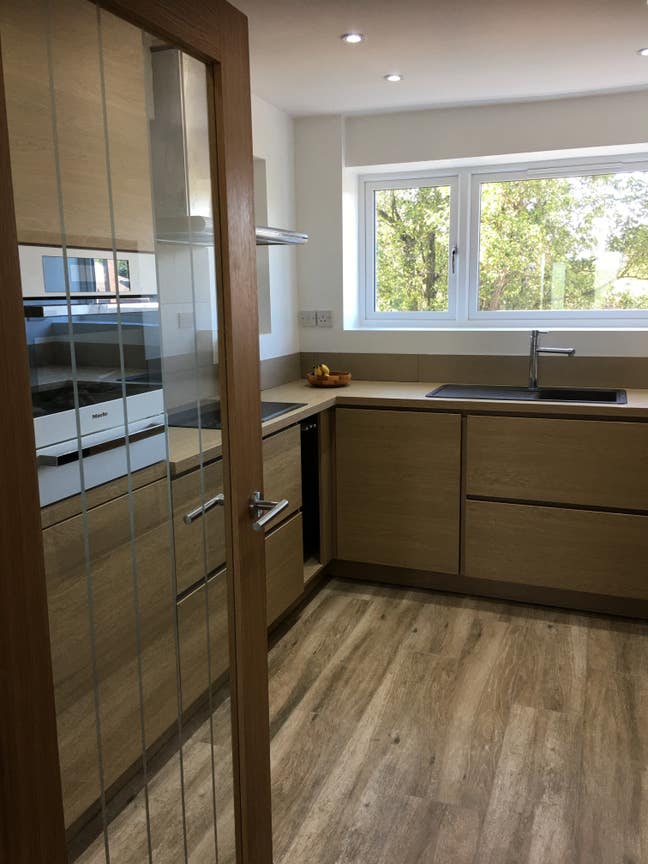 Beatiful rooms available Furnished 3 Bed Property Main Photo