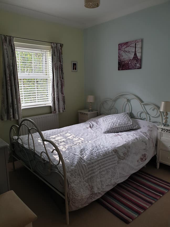 Furnished Double Room Main Photo