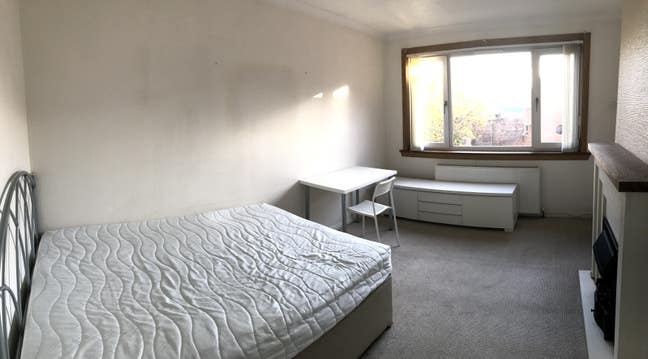 1 Double Room for female in Dennistoun Glasgow Main Photo