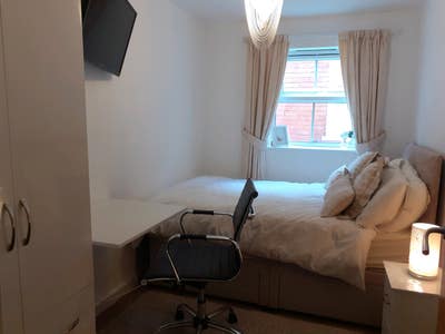 Double Bedroom with bathroom Main Photo