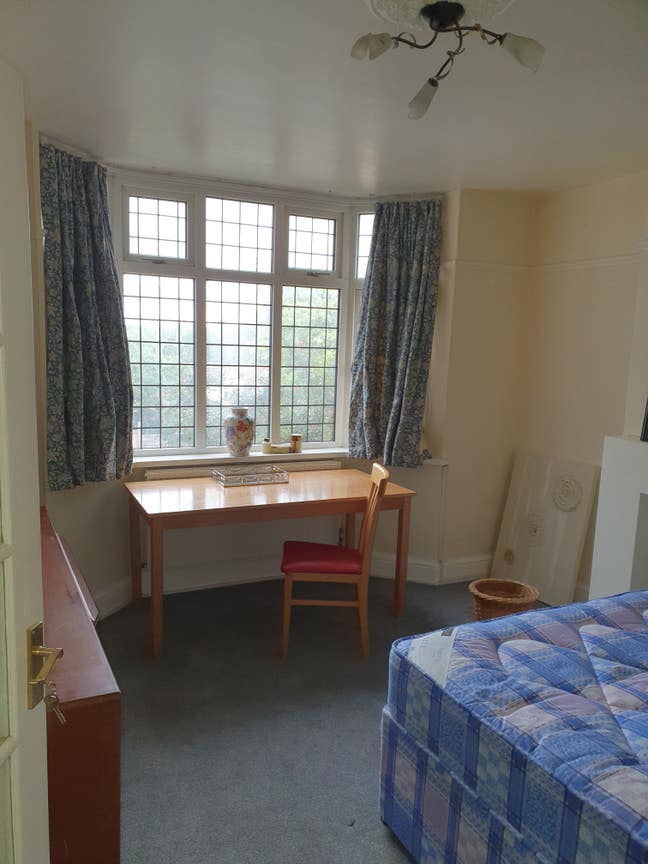 Large Double Room, Eastville  600 some bills in  Main Photo