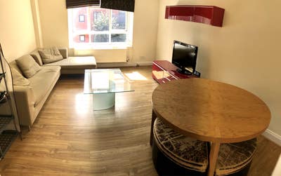 Lovely 3 bed flat in great location - Old Street Main Photo