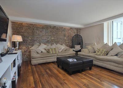 Part time - entire 1 bed luxury riverside flat Main Photo