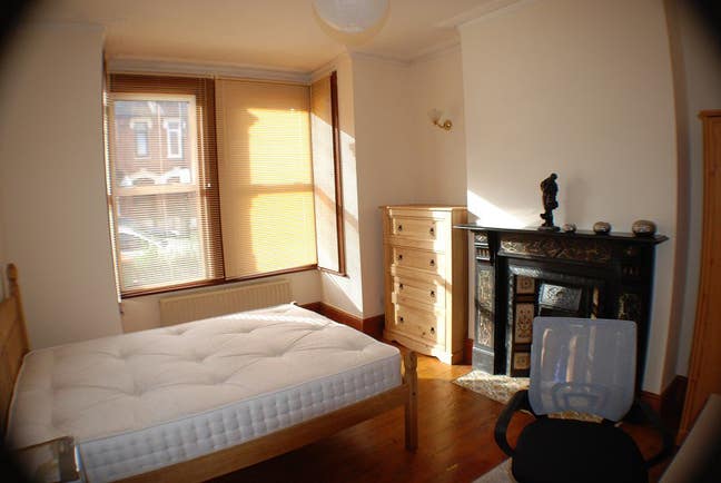 Three double bedroom share house for 1st Sep 2021 Main Photo