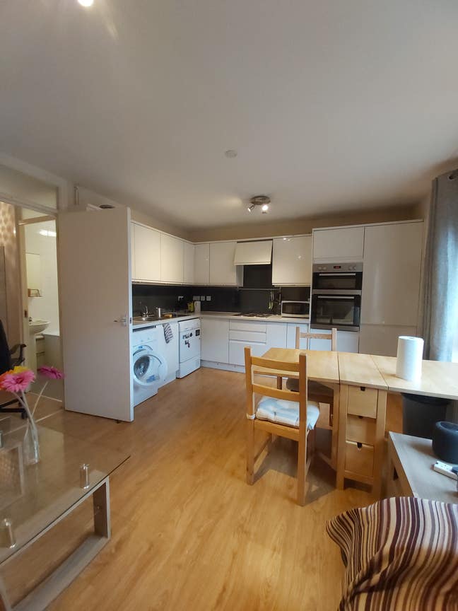 Islington: 2 Bed Flat. 2 Mins Caledonian Rd Tube Main Photo