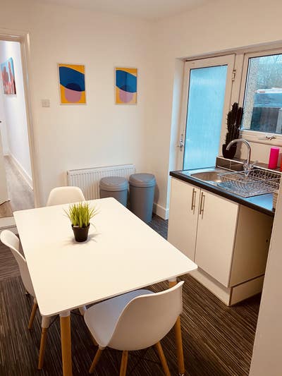 😎Modern Cosy Double Room - Reduced Rent 🎉 Main Photo