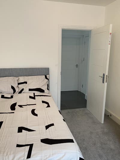 Double Room Available Main Photo