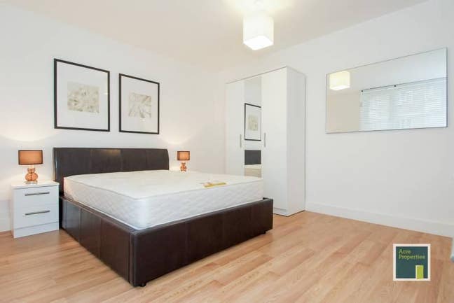Double Zone 2, refurbd 3 bed F/f ALL bills&TV Main Photo