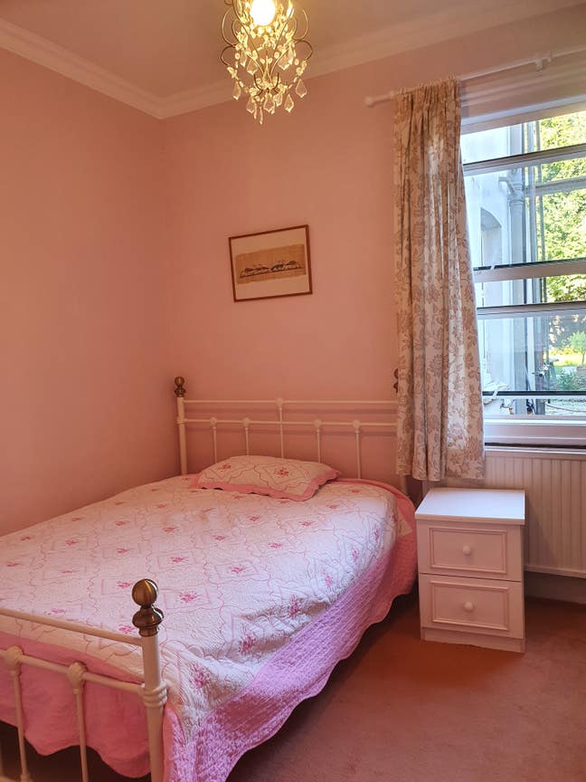 Female Student Main Photo