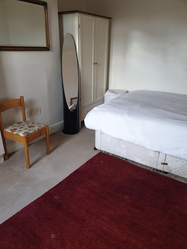 Recently Decorated Double Room Brislington Main Photo