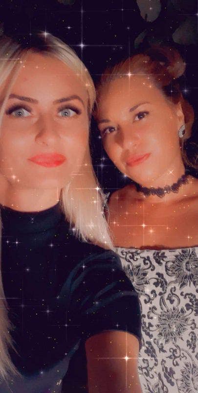 I am a professional female  aged 35 looking f... Main Photo