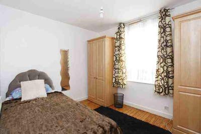 Lovely bright double bedroom in Maida Vale Main Photo