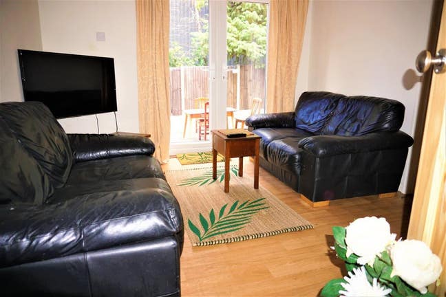 6 Nice Student Rooms, Canterbury,  from July 1st Main Photo